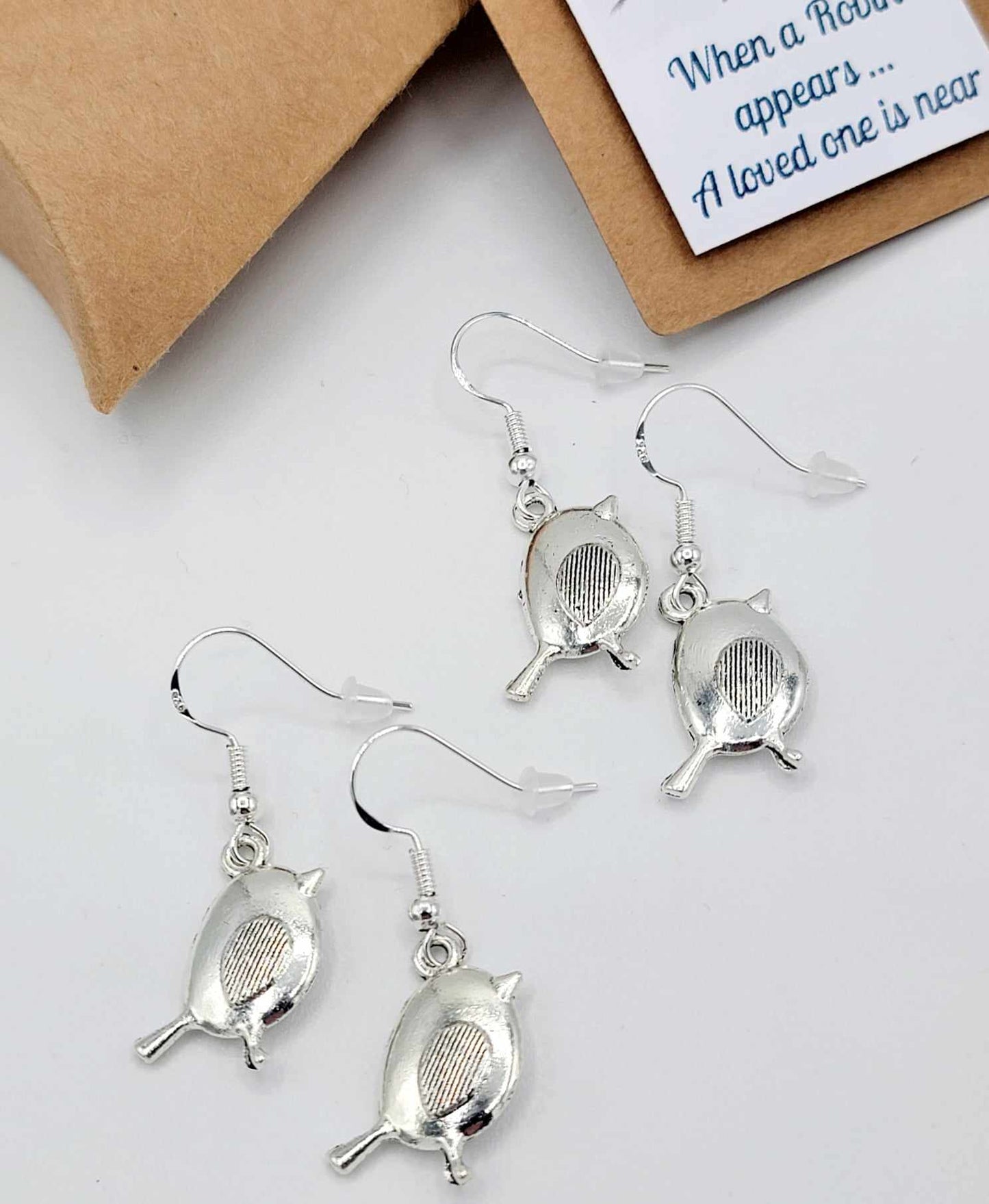 A Robin Appears .... Lovely Silver Style Earrings