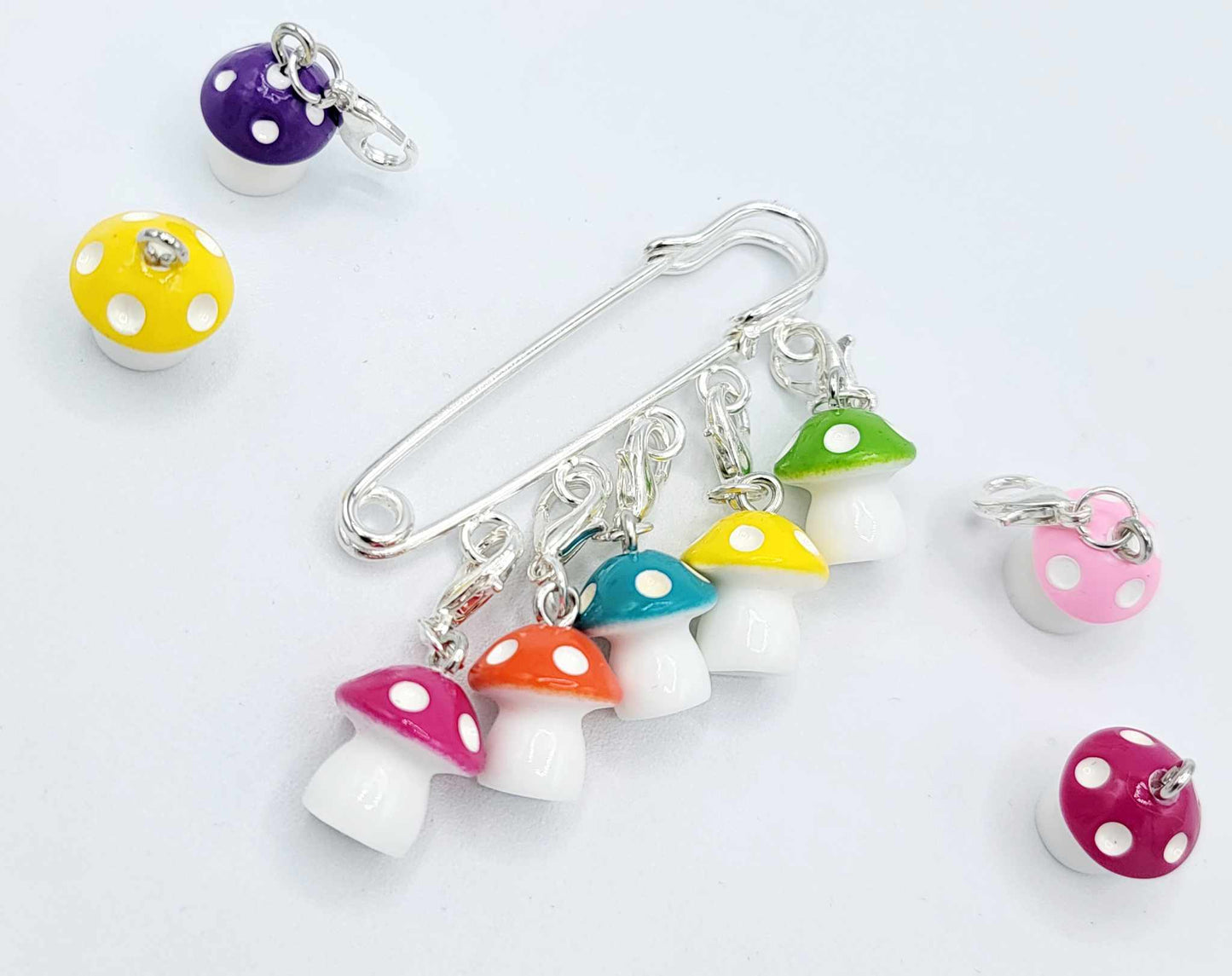 Cute Mini Mushroom Charm Sewing Tools Stitch Markers Knitting Locking Crochet Markers with Lobster Claw Clasp