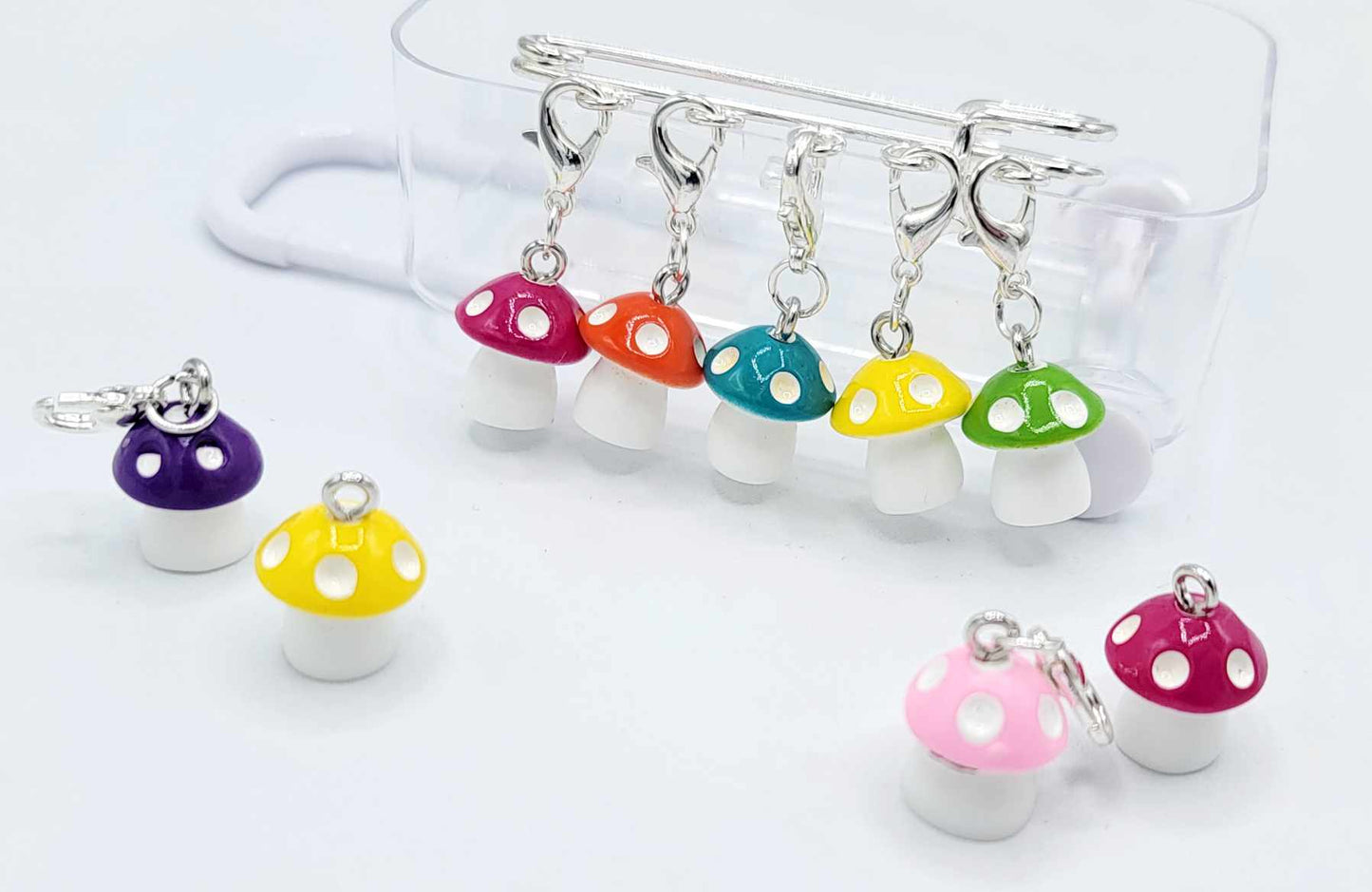 Cute Mini Mushroom Charm Sewing Tools Stitch Markers Knitting Locking Crochet Markers with Lobster Claw Clasp