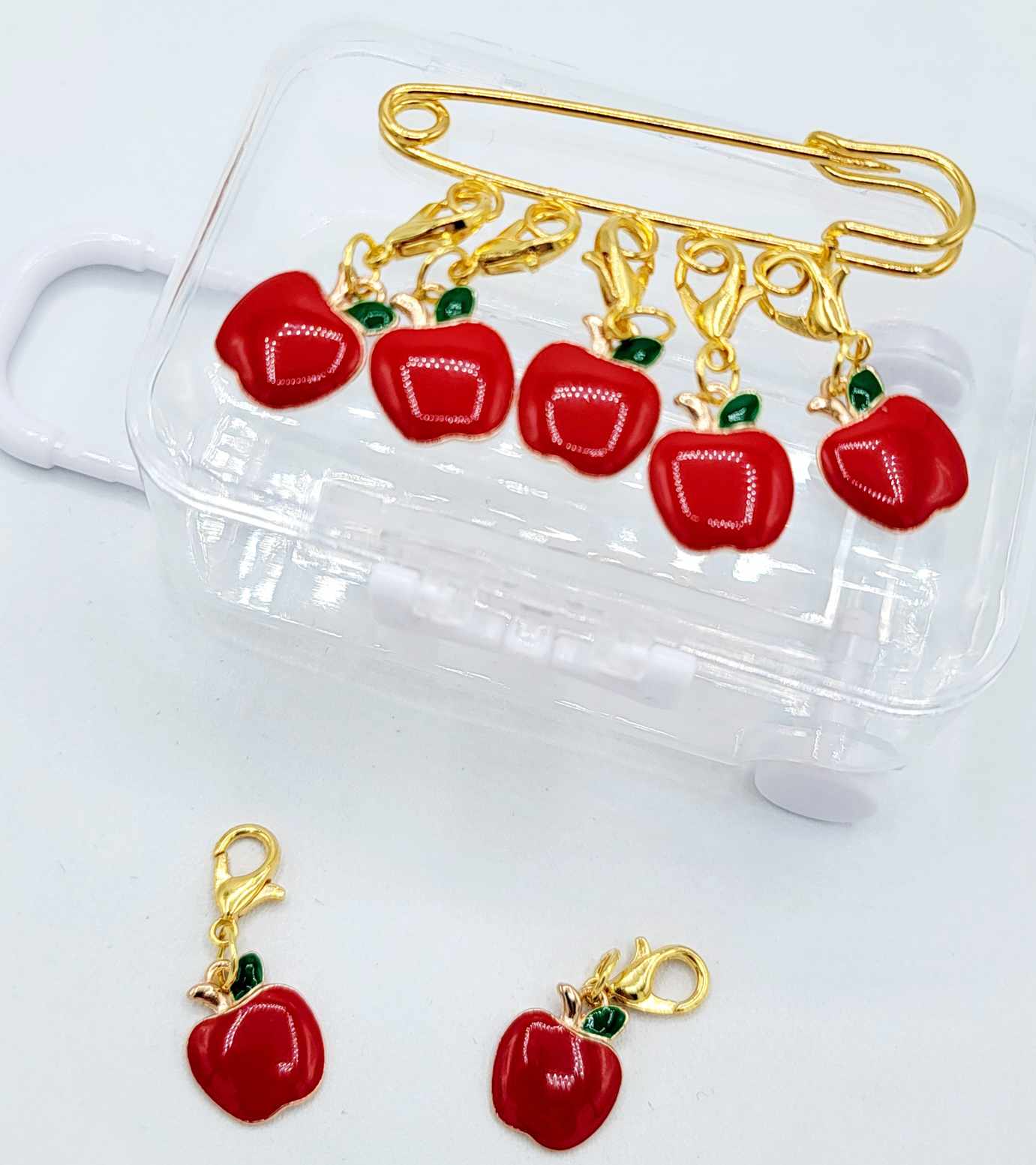 Cute Mini Apple Charms Sewing Tools Stitch Markers Knitting Locking Crochet Markers with Lobster Claw Clasp