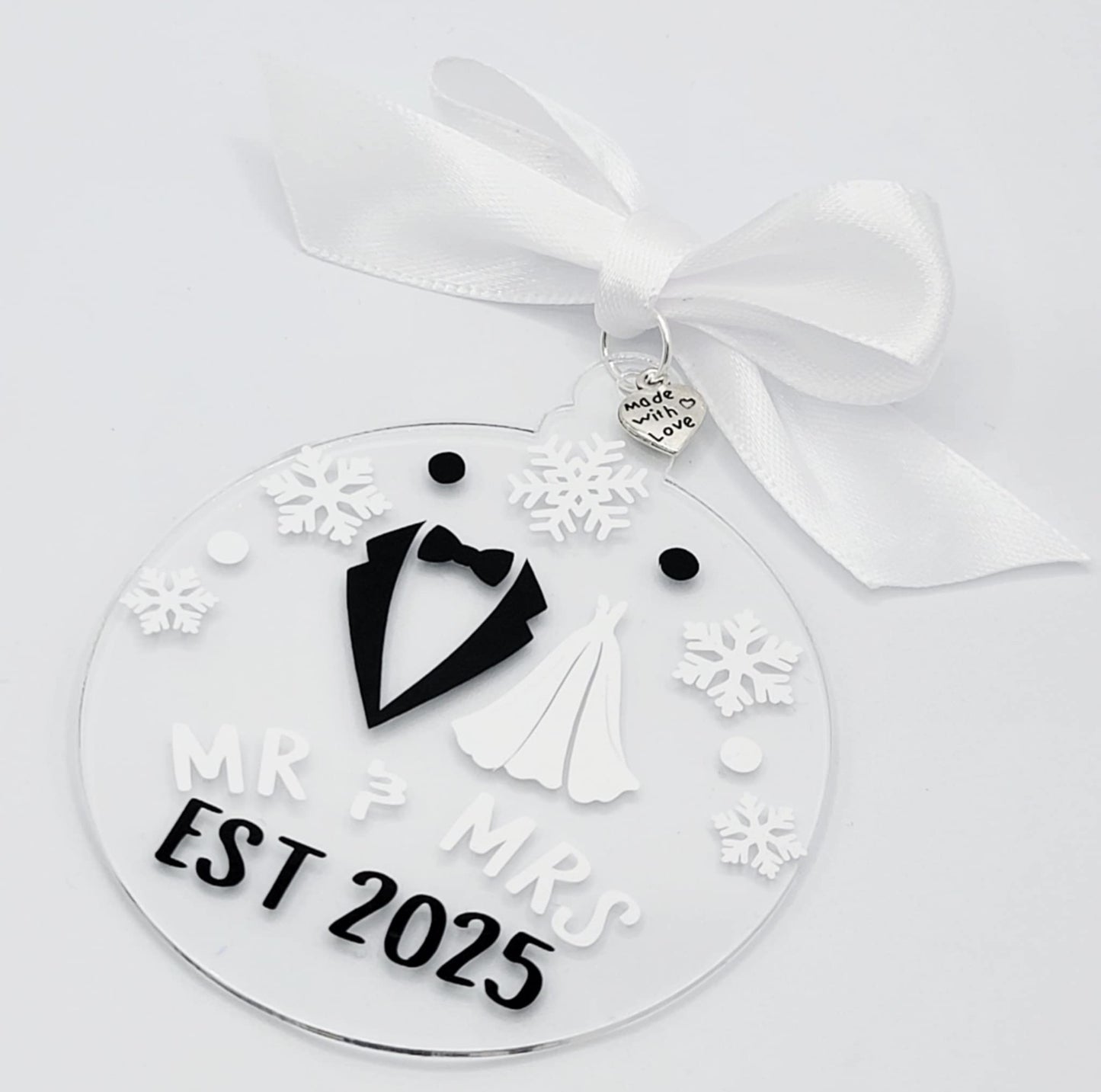 First Christmas as mr and mrs Xmas Decoration Bauble Personalised Married Acrylic Tree Bauble for 1st Wedding Gifts Keepsake for Him or Her