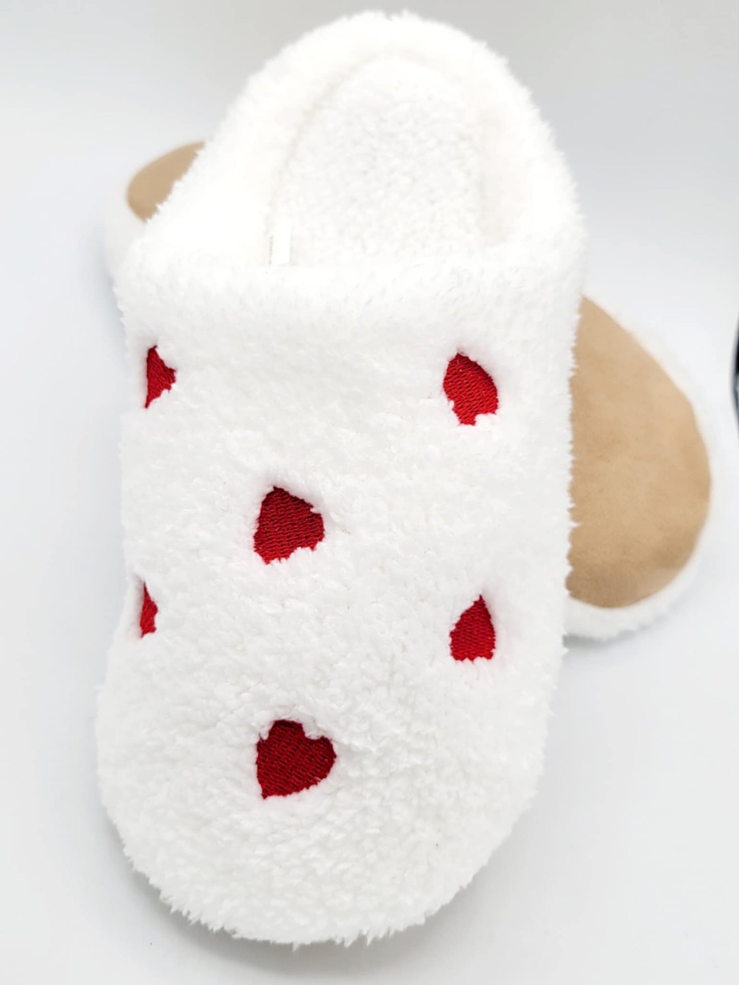SLIP ON HEART DESIGN ADULT LADIES SLIPPERS ONE SIZE