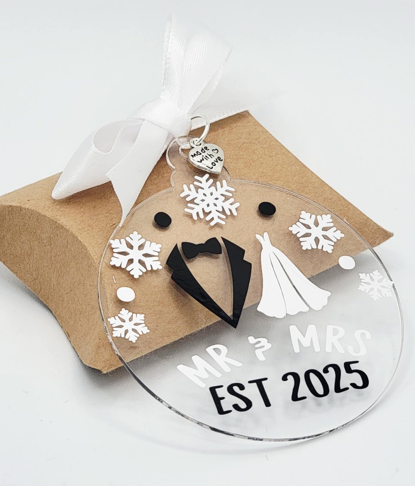 First Christmas as mr and mrs Xmas Decoration Bauble Personalised Married Acrylic Tree Bauble for 1st Wedding Gifts Keepsake for Him or Her
