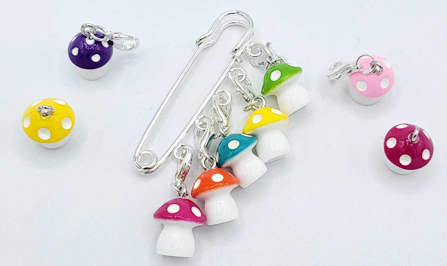 Cute Mini Mushroom Charm Sewing Tools Stitch Markers Knitting Locking Crochet Markers with Lobster Claw Clasp