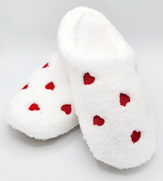 SLIP ON HEART DESIGN ADULT LADIES SLIPPERS ONE SIZE